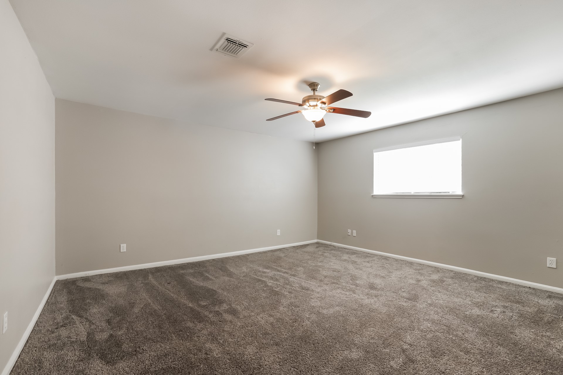 17415 Rustic Pine Trail Houston, TX 77090 - Photo 8 of 15