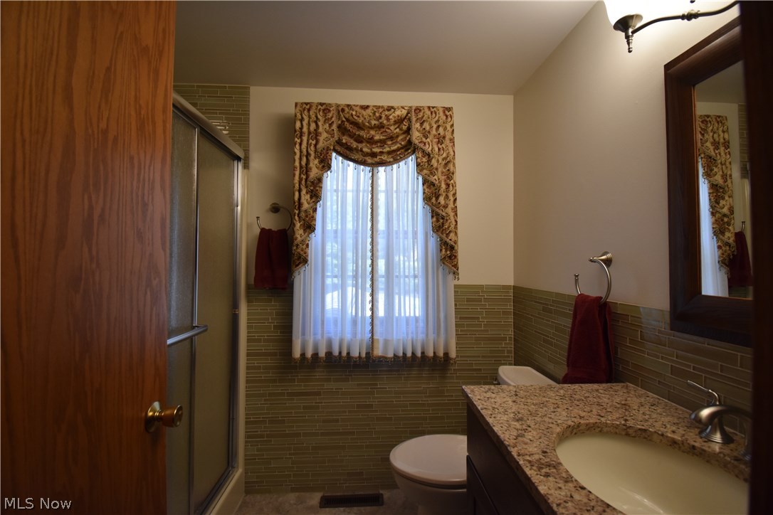 7085 Stewart Sharon Road Hubbard, OH 44425 - Photo 20 of 35 Gallery Image 20