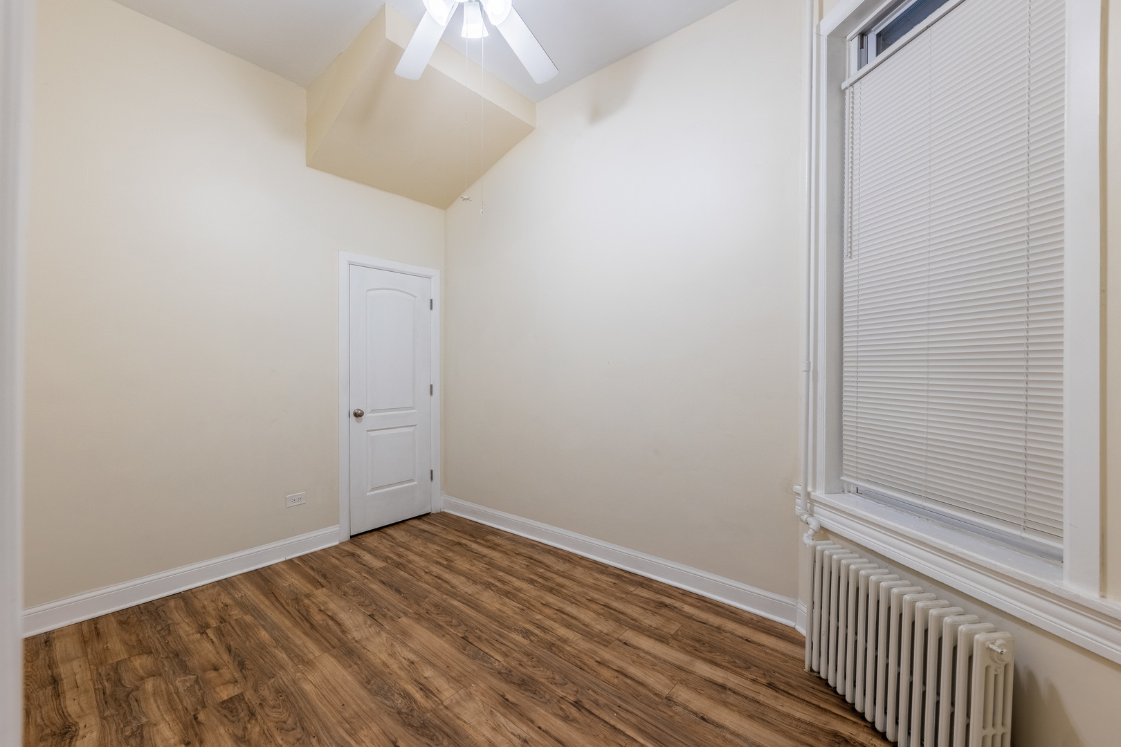 4549 South Wabash Avenue, Unit 1 Chicago, IL 60653 - Photo 13 of 44 a view of a room with wooden floor