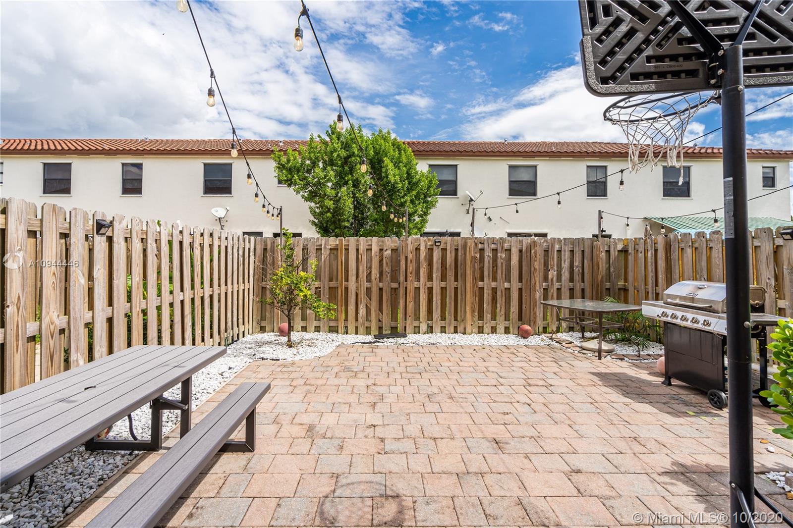 17631 Southwest 153rd Path Miami, FL 33187 - Photo 4 of 14