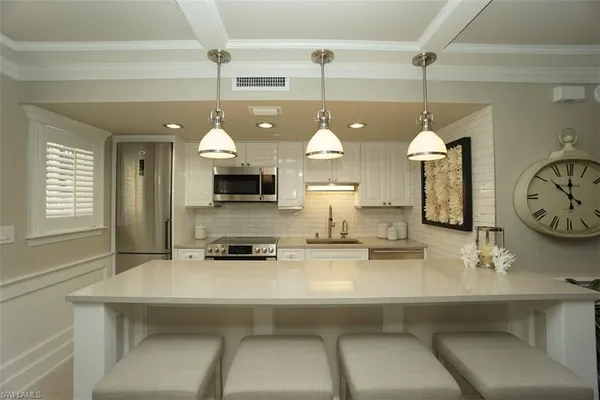 $6,500 | 480 5th Street South, Unit 102, Naples, FL 34102