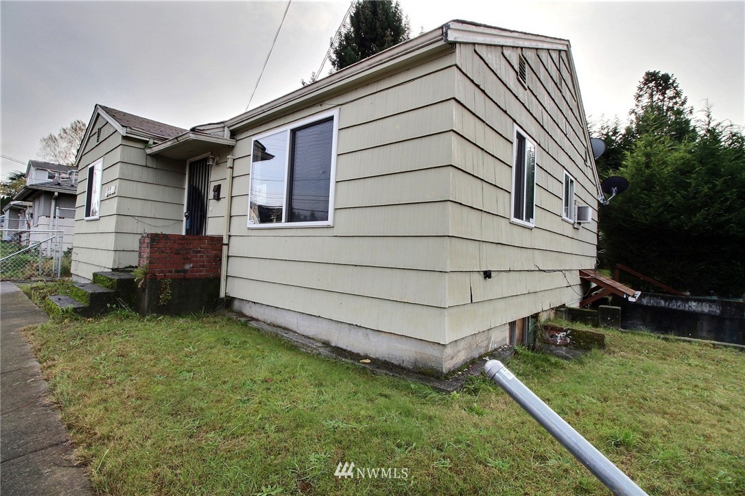 5401 South Roxbury Street Seattle, WA 98118 - Photo 1 of 9 Gallery Image 1