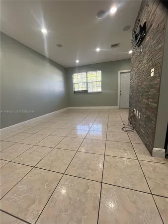 $2,900 | 603 Northwest 97th Street, Unit 603, Miami, FL 33150