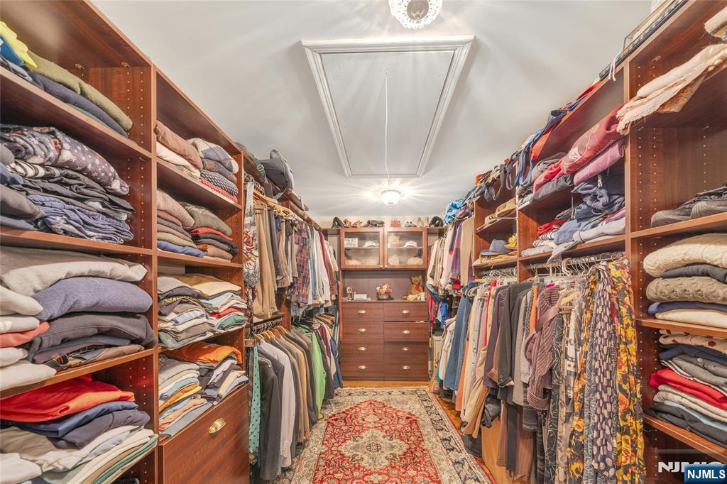 11 Lower Cross Road Saddle River, NJ 07458 - Photo 17 of 35