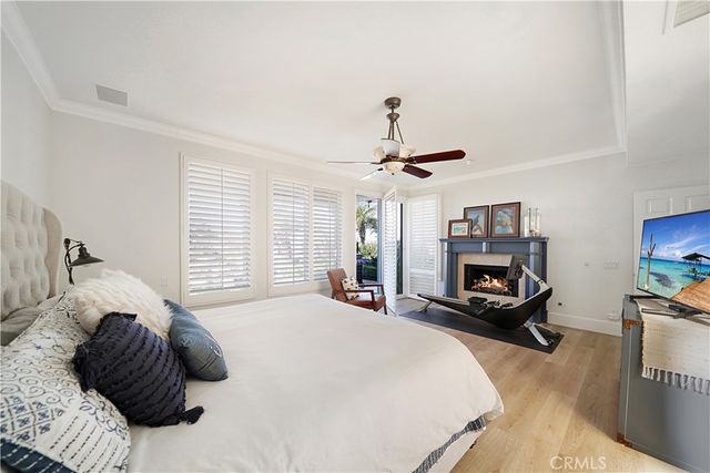 a spacious bathroom with a double vanity sink and a mirror