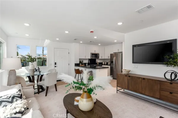 $460,990 | 1122 East Santo Antonio Drive, Colton, CA 92324