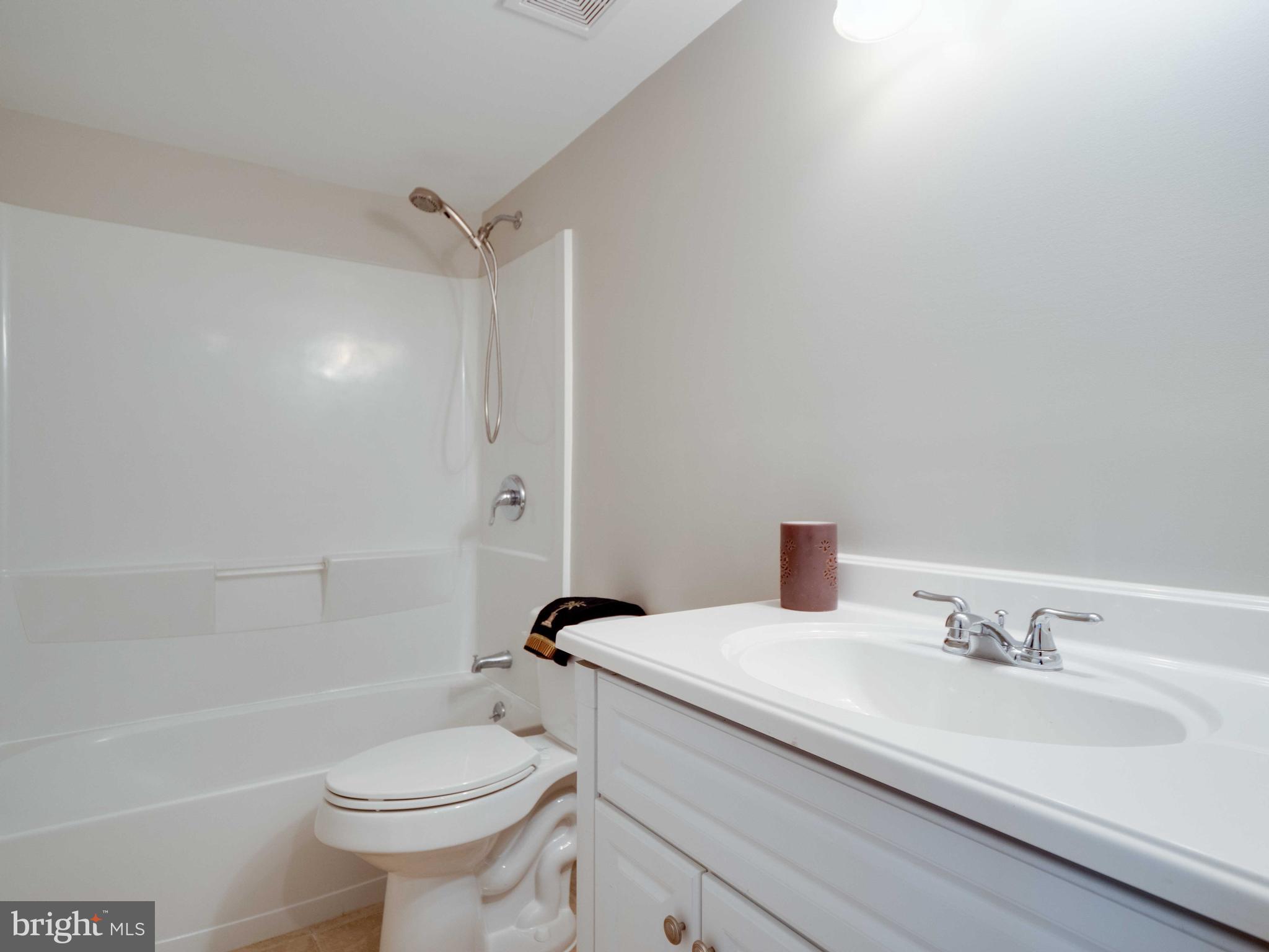 6227 Rathlin Drive Springfield, VA 22152 - Photo 22 of 49