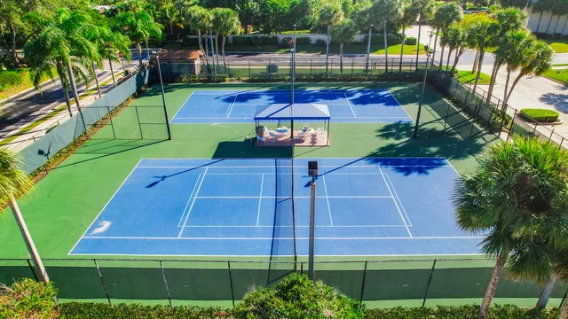 a view of a tennis court