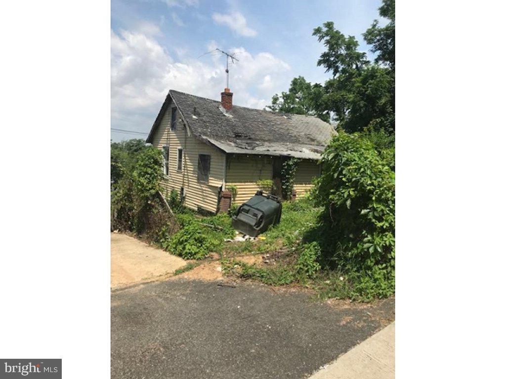 2110 16th Street Southeast Washington, DC 20020 - Photo 3 of 5