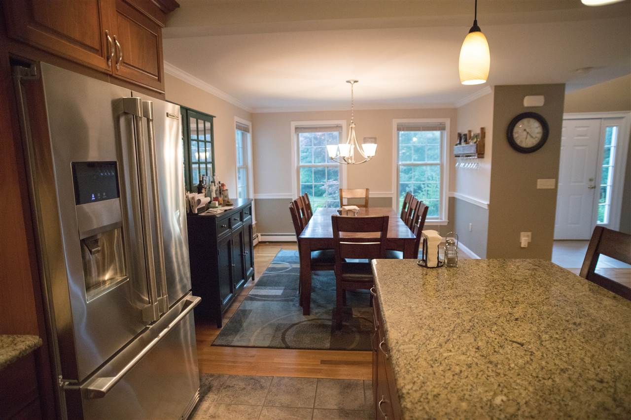 570 Ocean Road Portsmouth, NH 03801 - Photo 15 of 31 Gallery Image 15