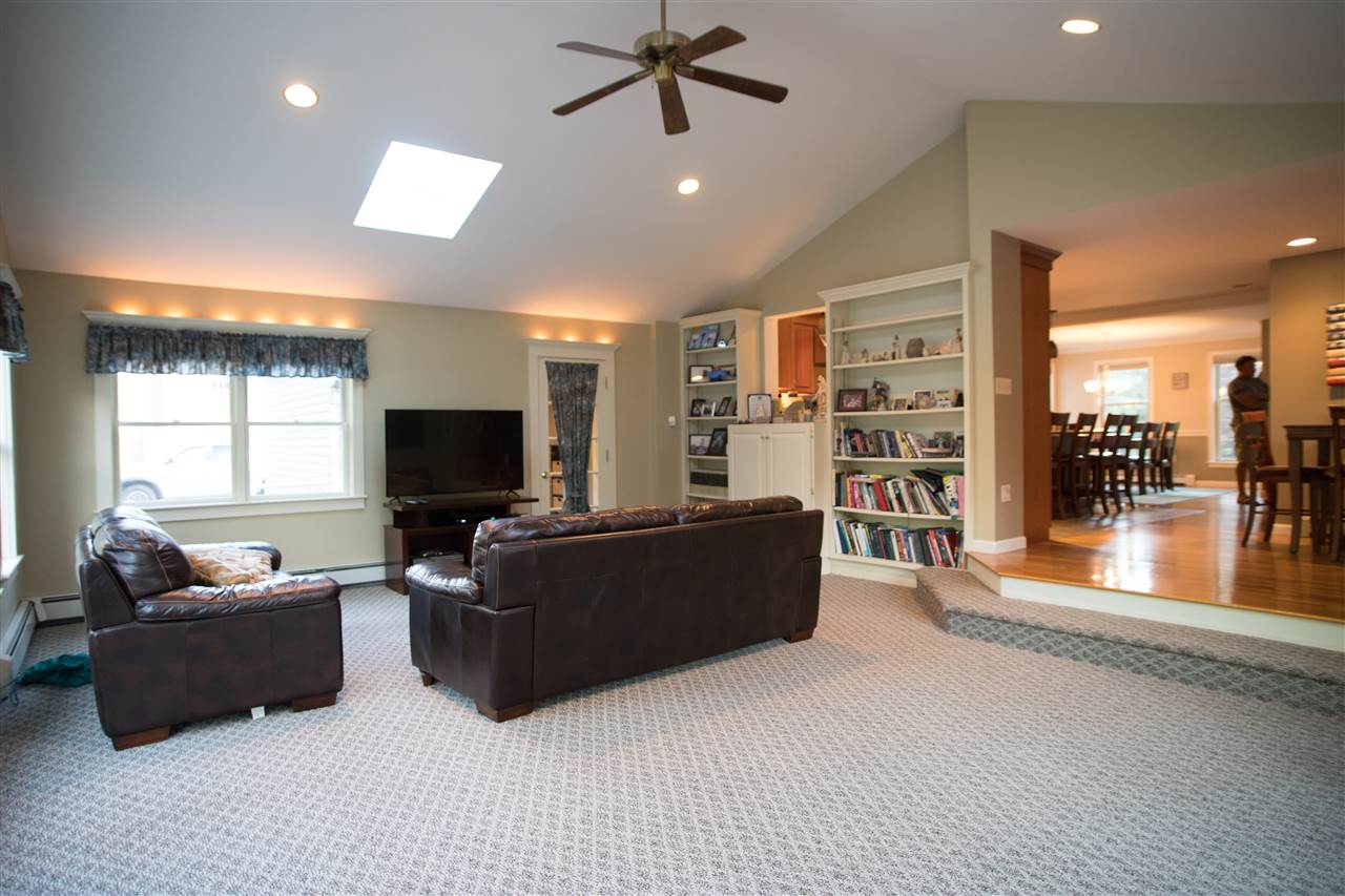 570 Ocean Road Portsmouth, NH 03801 - Photo 8 of 31 Gallery Image 8