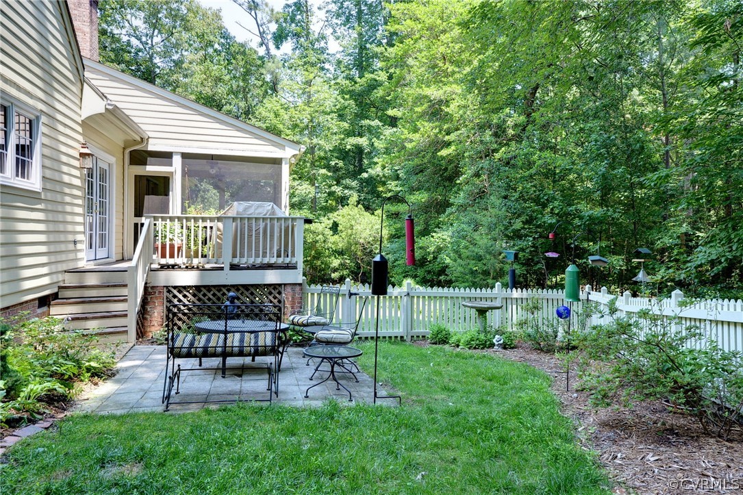 105 Mid Ocean Williamsburg, VA 23188 - Photo 33 of 36 a view of a chair and table in backyard of the house