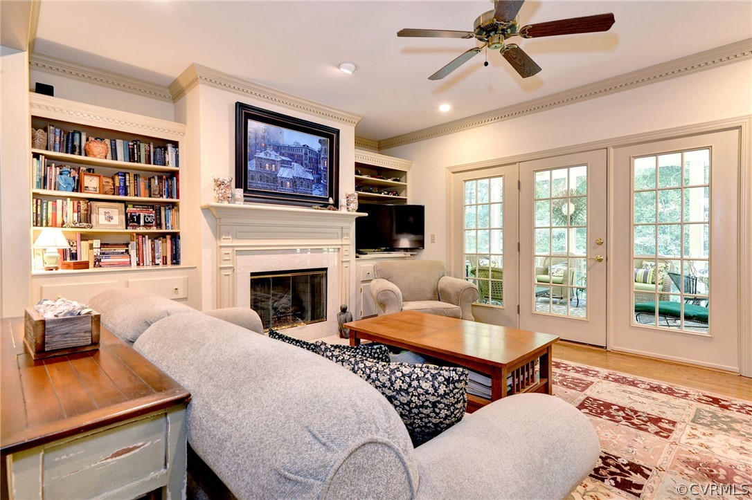 105 Mid Ocean Williamsburg, VA 23188 - Photo 5 of 36 a living room with furniture and a fireplace