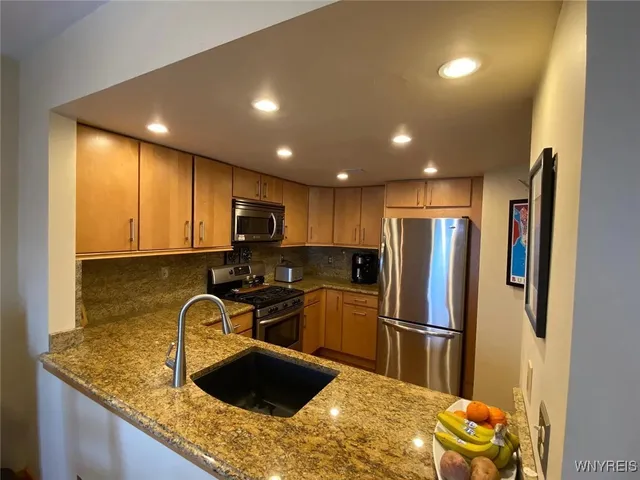 $3,550 | 84 Ojibwa Circle, Unit 16, Buffalo, NY 14202