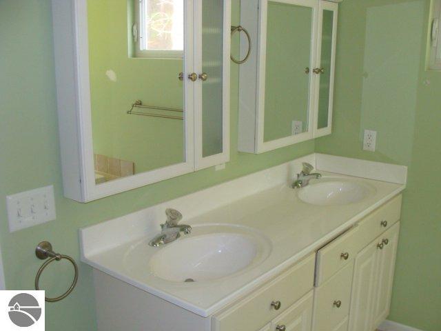 8481 Dell Road Kingsley, MI 49649 - Photo 12 of 15 1694019-11.JPG