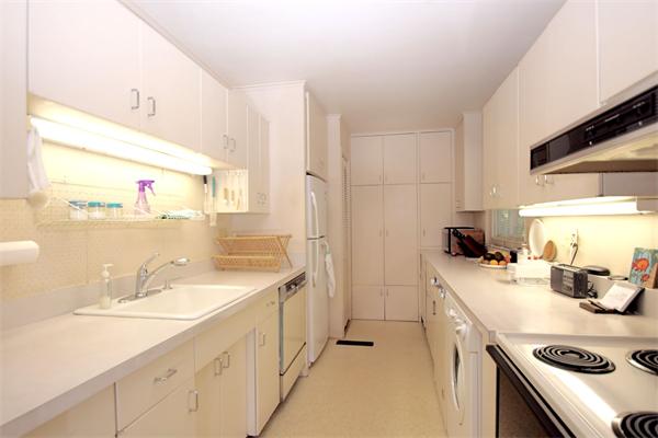 14 Longfellow Road Sudbury, MA 01776 - Photo 6 of 14 Gallery Image 6