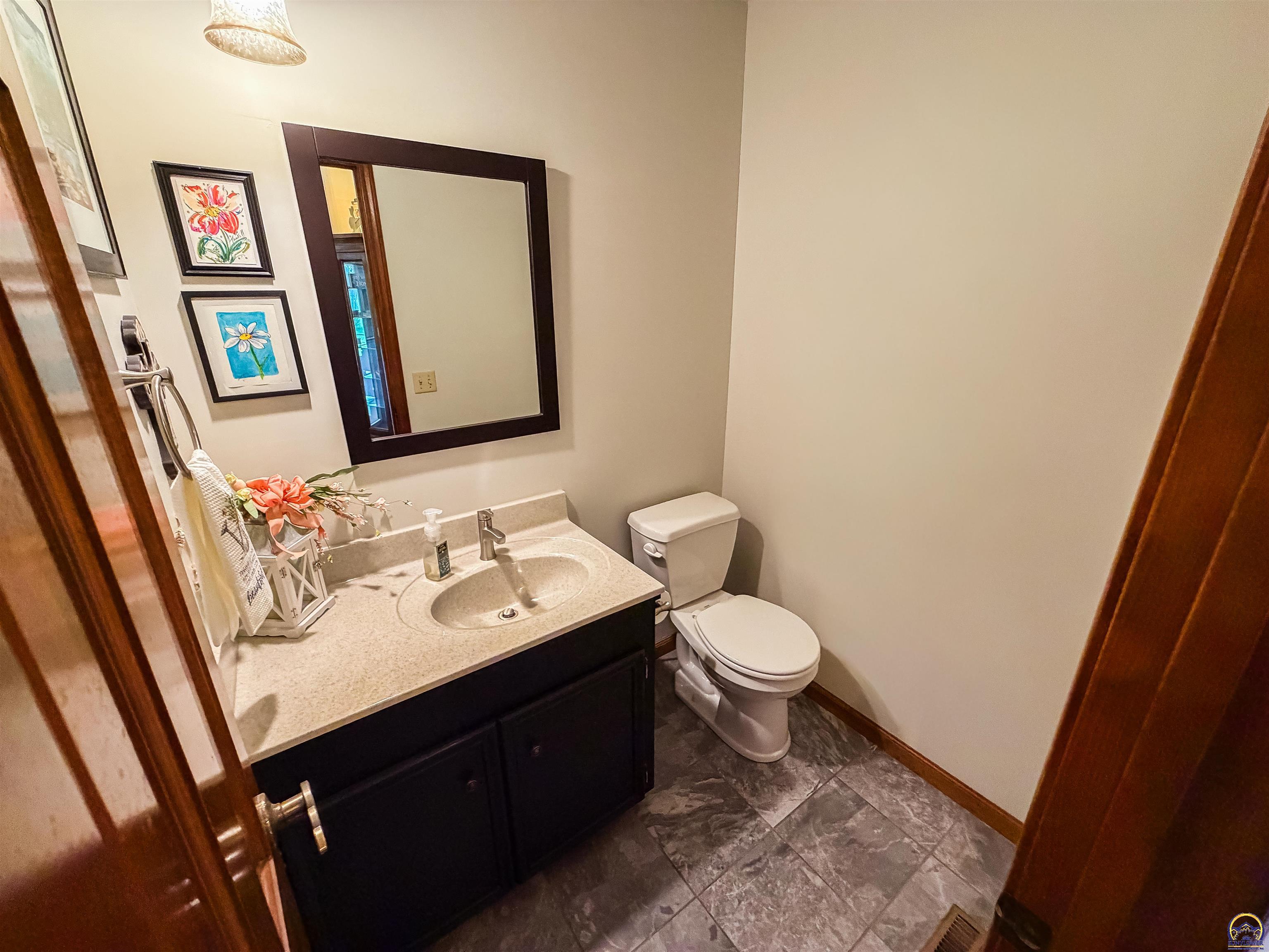 1786 Rd E5 Emporia, KS 66801 - Photo 6 of 62