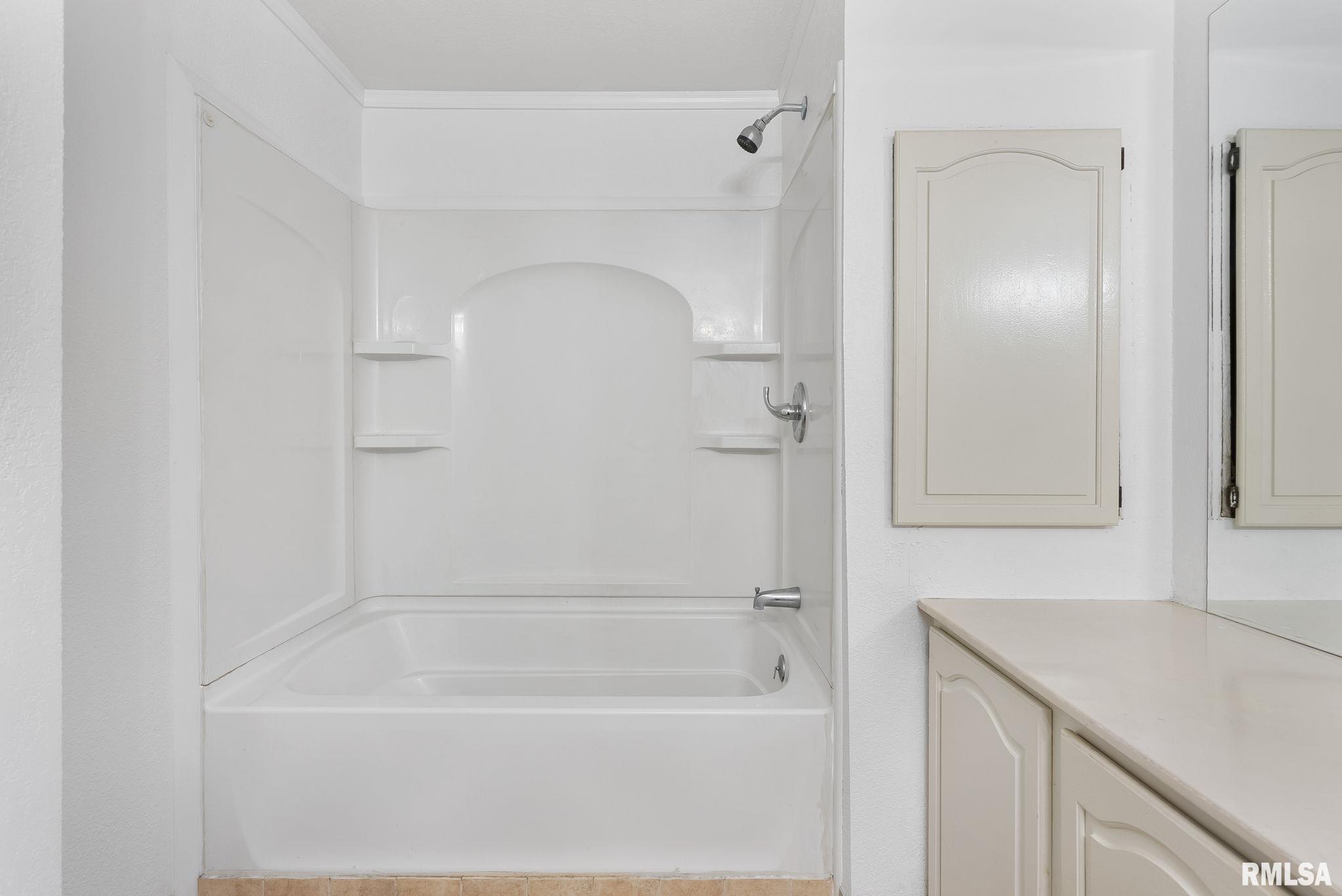 254 45th Street Moline, IL 61265 - Photo 17 of 20