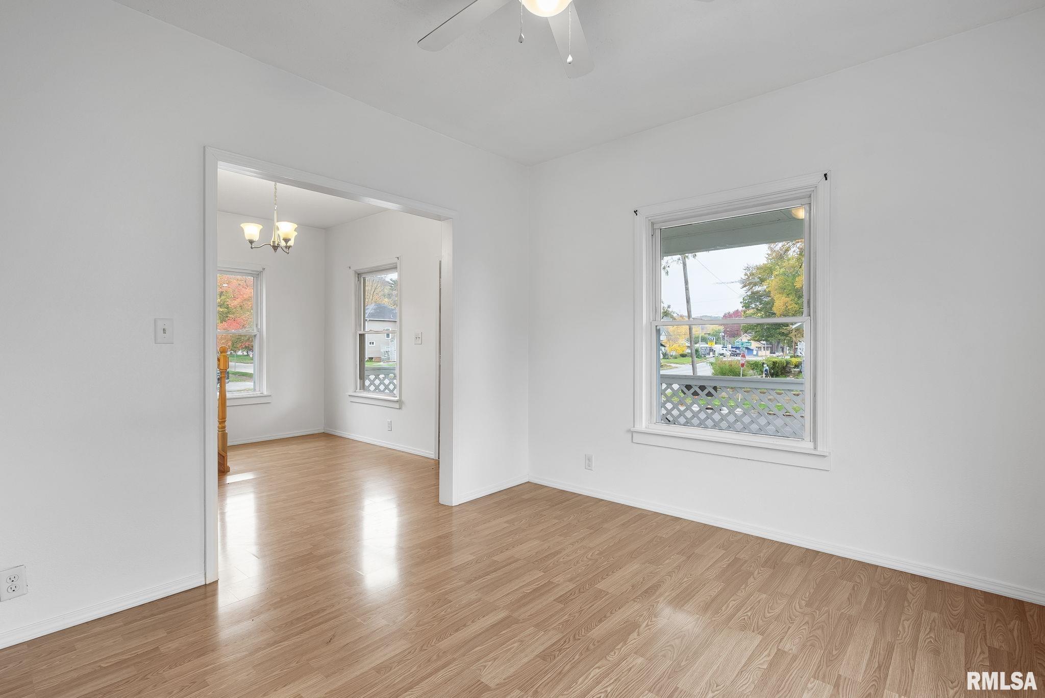 254 45th Street Moline, IL 61265 - Photo 4 of 20