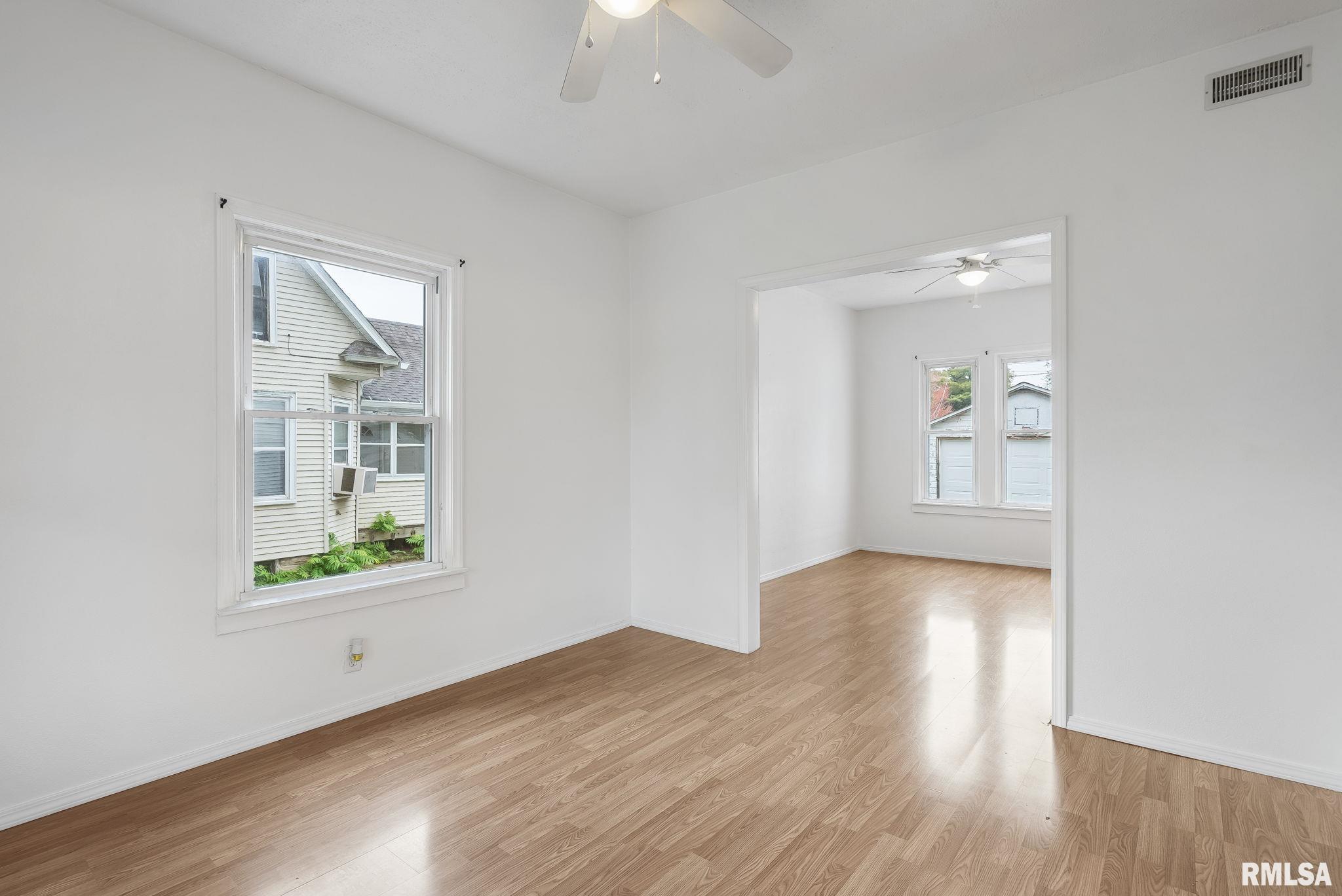 254 45th Street Moline, IL 61265 - Photo 5 of 20