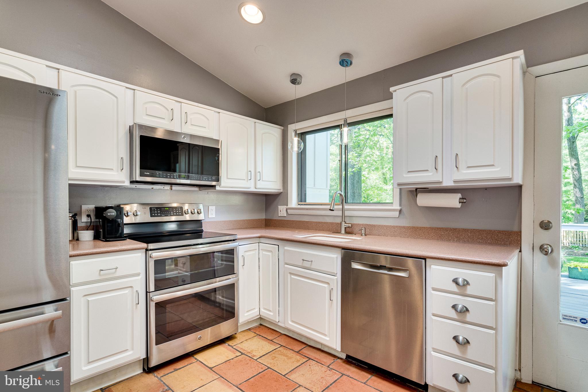 7800 Ridgecrest Drive Alexandria, VA 22308 - Photo 22 of 49 Gallery Image 22