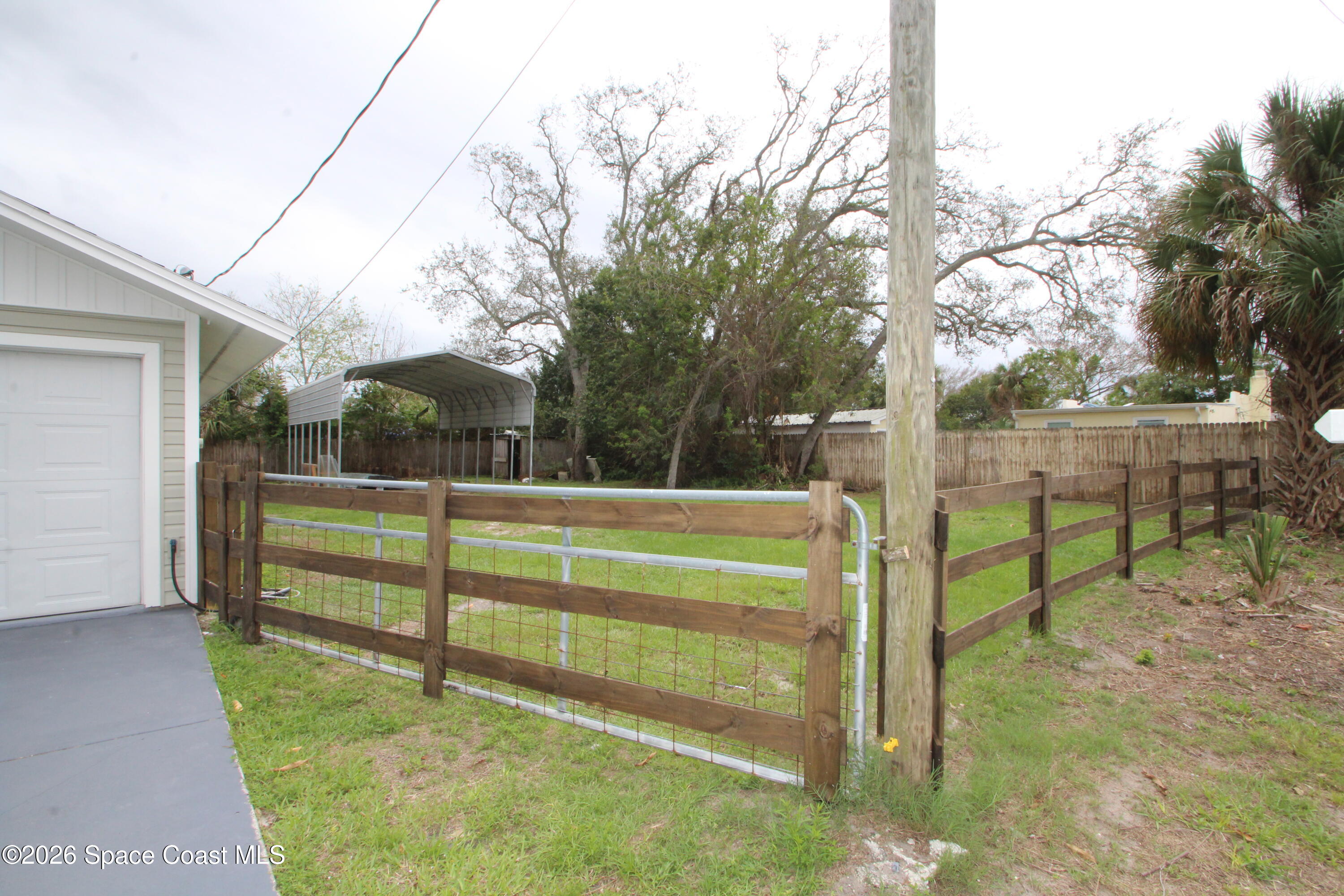 21 Branch Street Melbourne, FL 32901 - Photo 5 of 30 a view of outdoor space