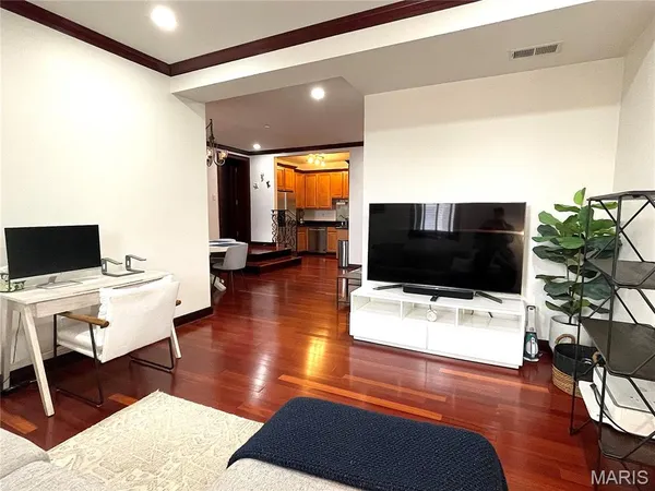 $2,495 | 4540 Lindell Boulevard, Unit 106, St. Louis, MO 63108