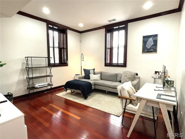 $2,495 | 4540 Lindell Boulevard, Unit 106, St. Louis, MO 63108