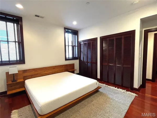 $2,495 | 4540 Lindell Boulevard, Unit 106, St. Louis, MO 63108