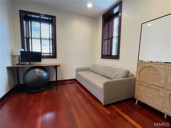 $2,495 | 4540 Lindell Boulevard, Unit 106, St. Louis, MO 63108