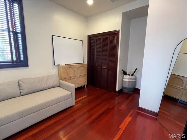 $2,495 | 4540 Lindell Boulevard, Unit 106, St. Louis, MO 63108