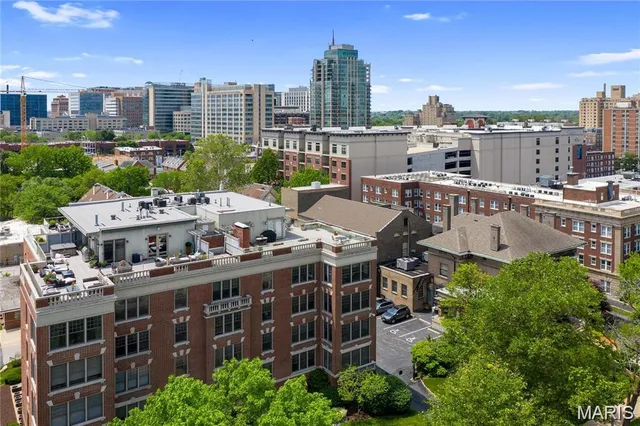 $2,695 | 4540 Lindell Boulevard, Unit 106, St. Louis, MO 63108