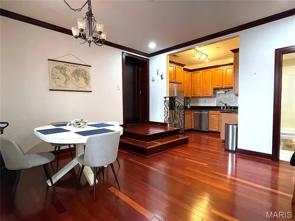 $2,495 | 4540 Lindell Boulevard, Unit 106, St. Louis, MO 63108