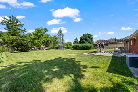 $589,000 | 4 Garden Court, Prospect Heights, IL 60070