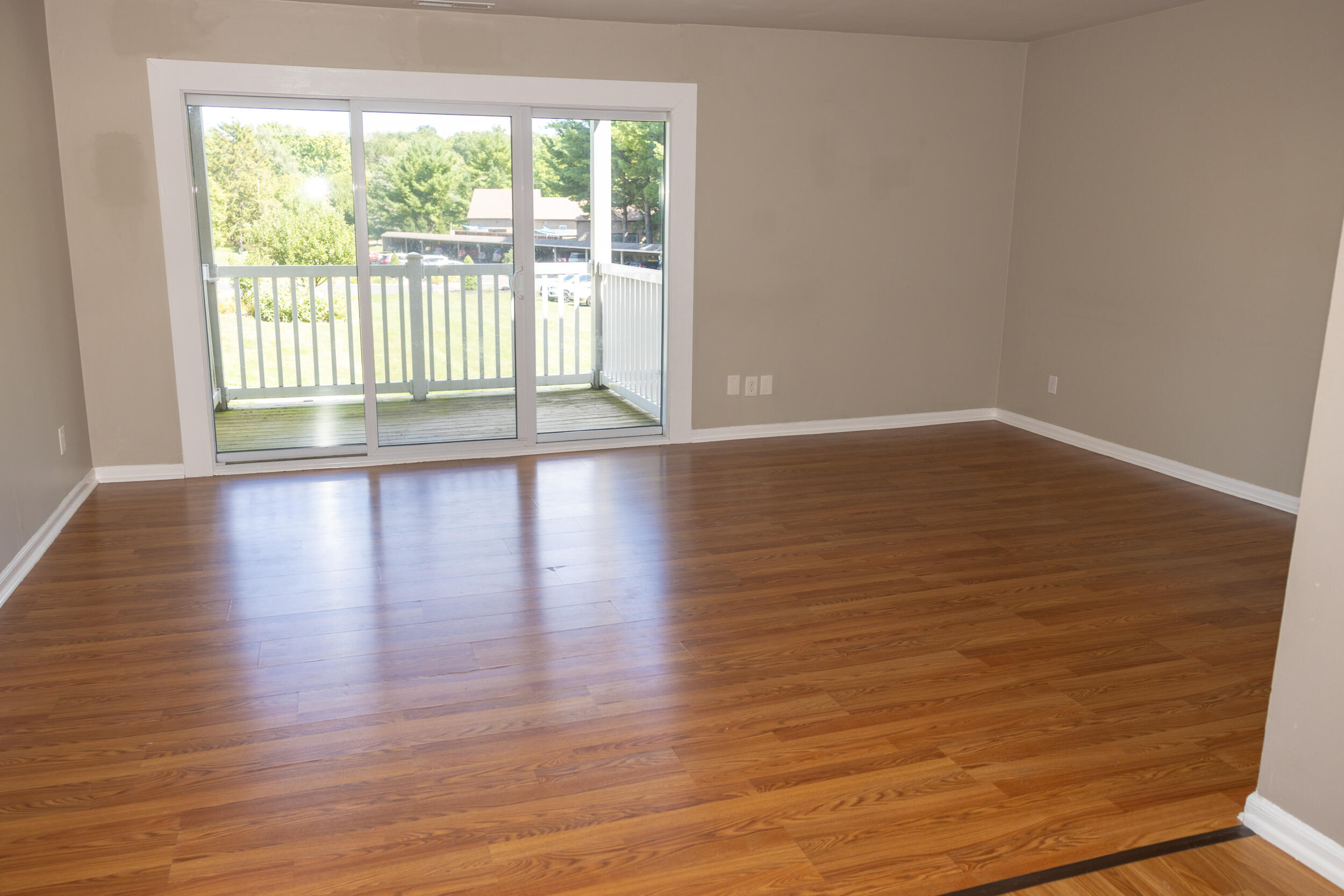 6716 Cascade Road Southeast, Unit 43 Grand Rapids, MI 49546 - Photo 5 of 23 20