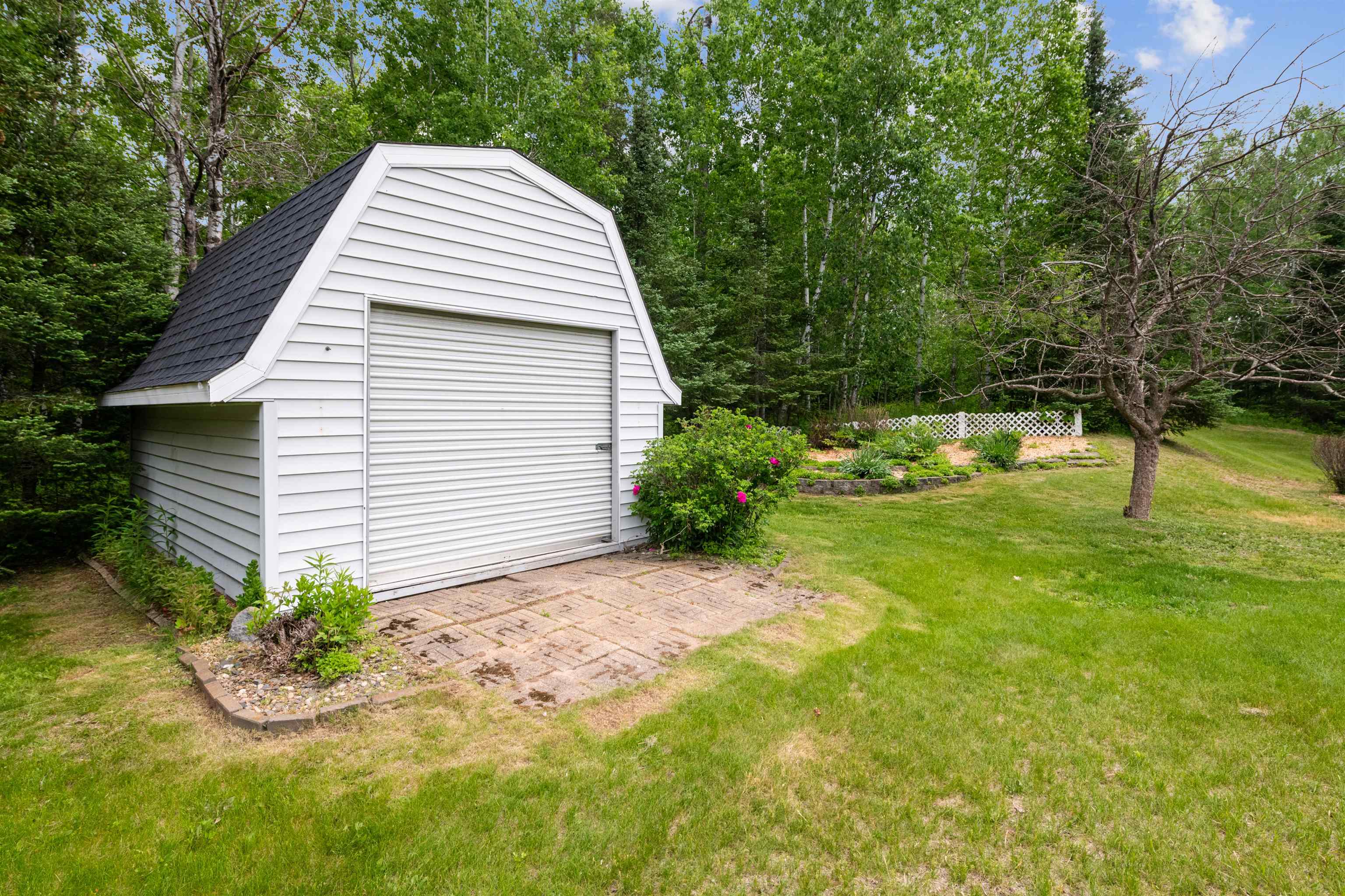 5948 Lavaque Road Duluth, MN 55803 - Photo 18 of 22 View of garage