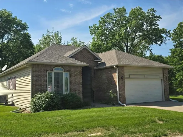 $362,000 | 801 Virginia Place, Clinton, MO 64735