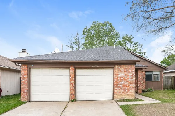 $1,975 | 20070 North Navaho Trail, Katy, TX 77449