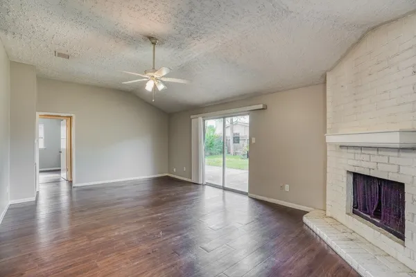 $1,975 | 20070 North Navaho Trail, Katy, TX 77449