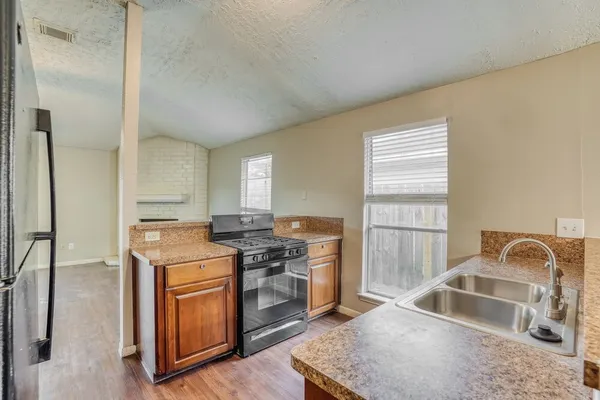 $1,975 | 20070 North Navaho Trail, Katy, TX 77449