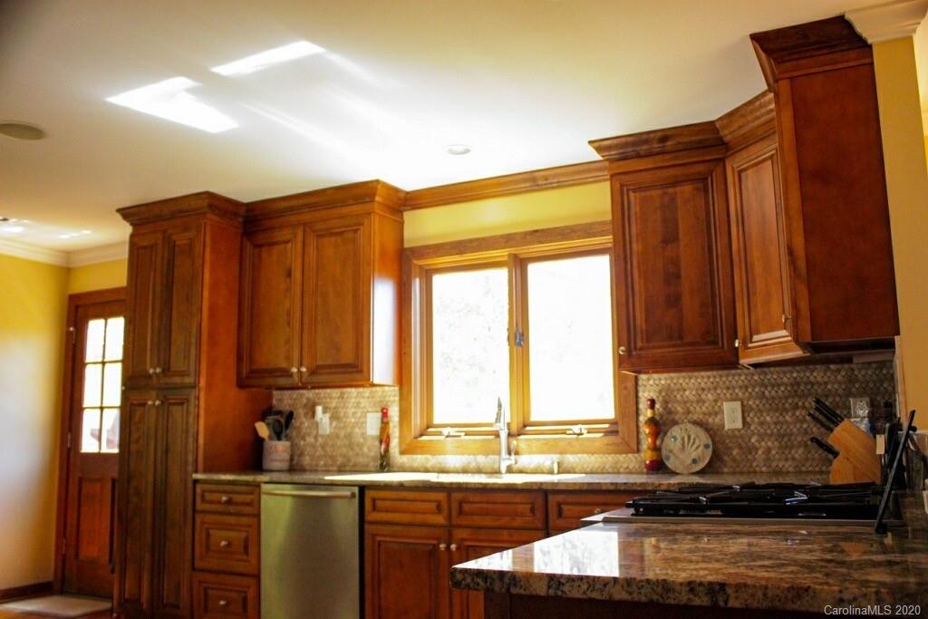 10 Lake Ridge Road Lake Wylie, SC 29710 - Photo 13 of 24 Gallery Image 13