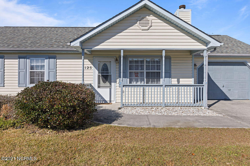 125 Parnell Road Hubert, NC 28539 - Photo 1 of 23 IMG_8526