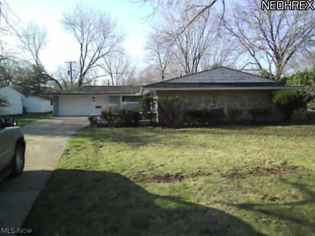 15528 Henley Road Cleveland, OH 44112 - Photo 1 of 5
