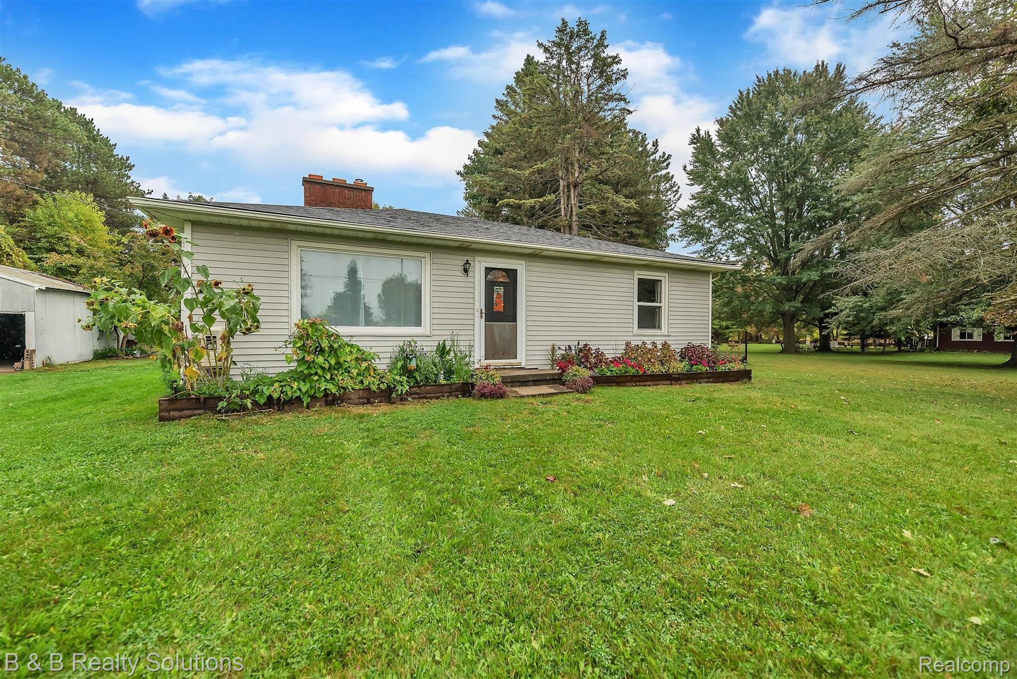 5220 North State Road Davison, MI 48423 - Photo 1 of 45 04-5220 N State Rd-WindowStill-Real.jpg