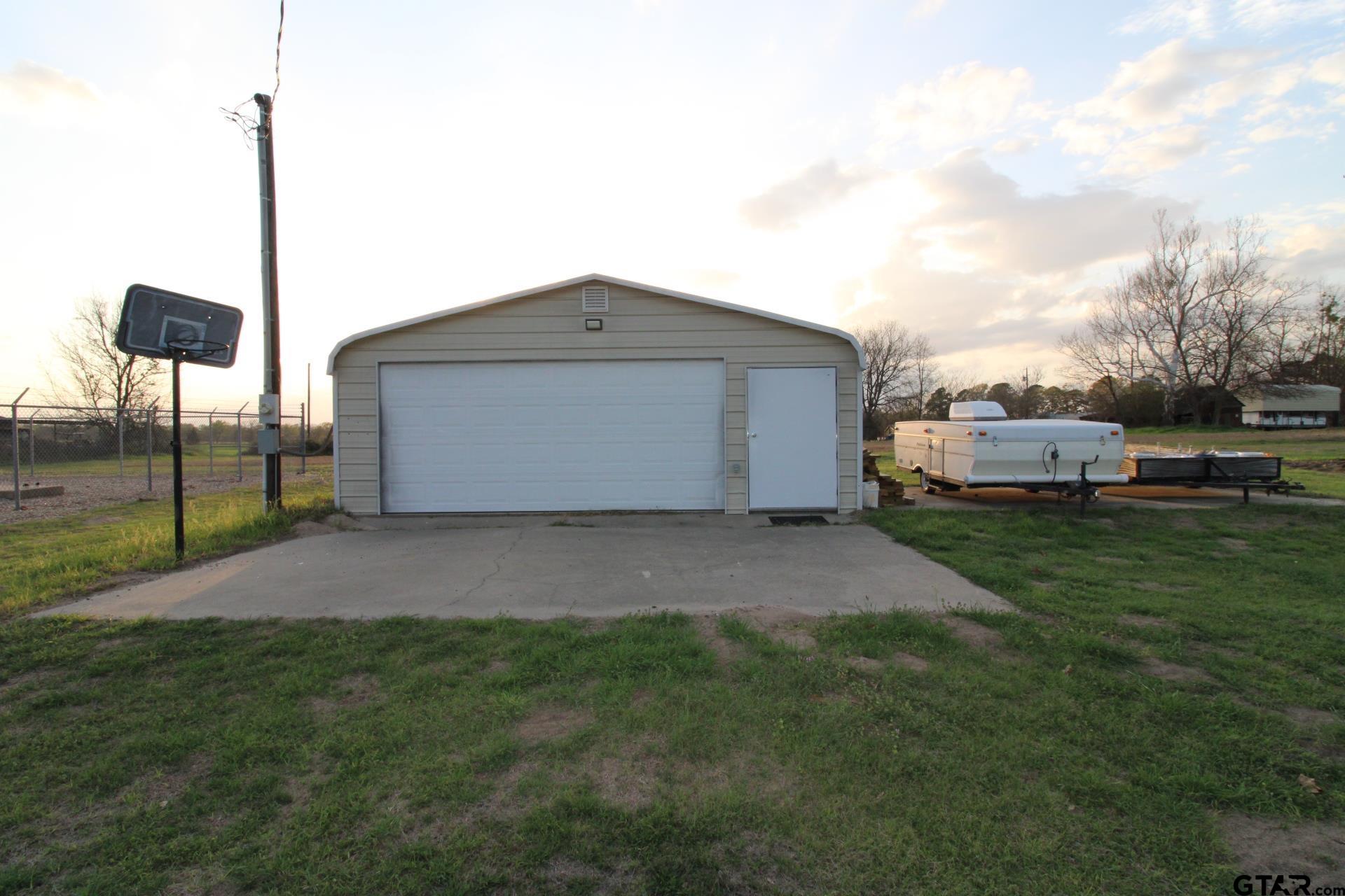 5975 Highway 271 Mount Pleasant, TX 75455 - Photo 3 of 32