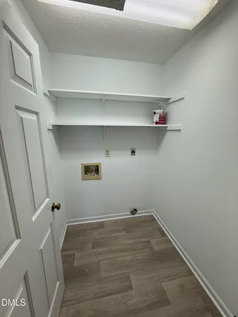 a view of utility room