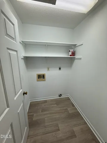 $2,200 | 405 Avent Circle, Holly Springs, NC 27540