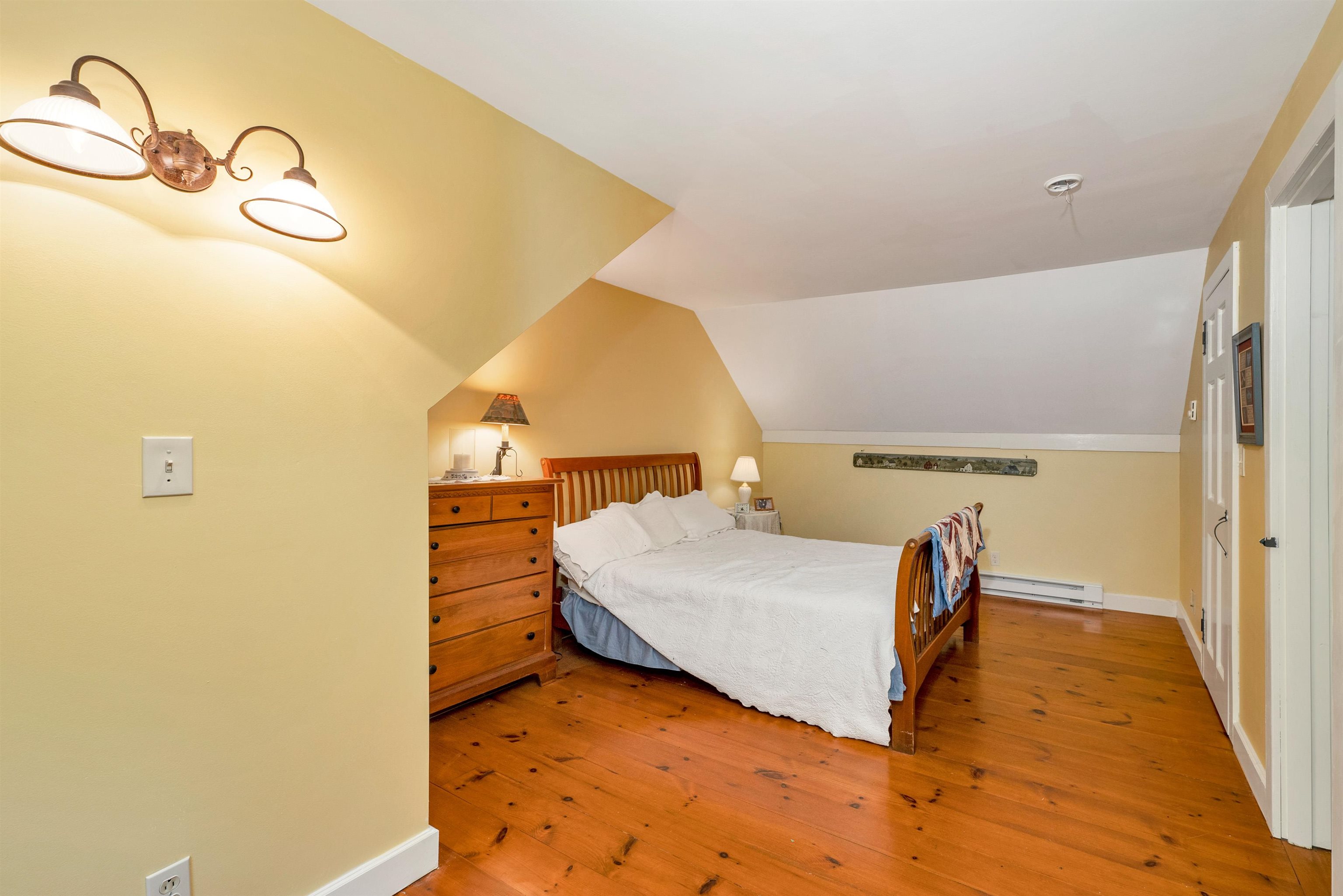 99 Clark Road Tilton, NH 03276 - Photo 17 of 40
