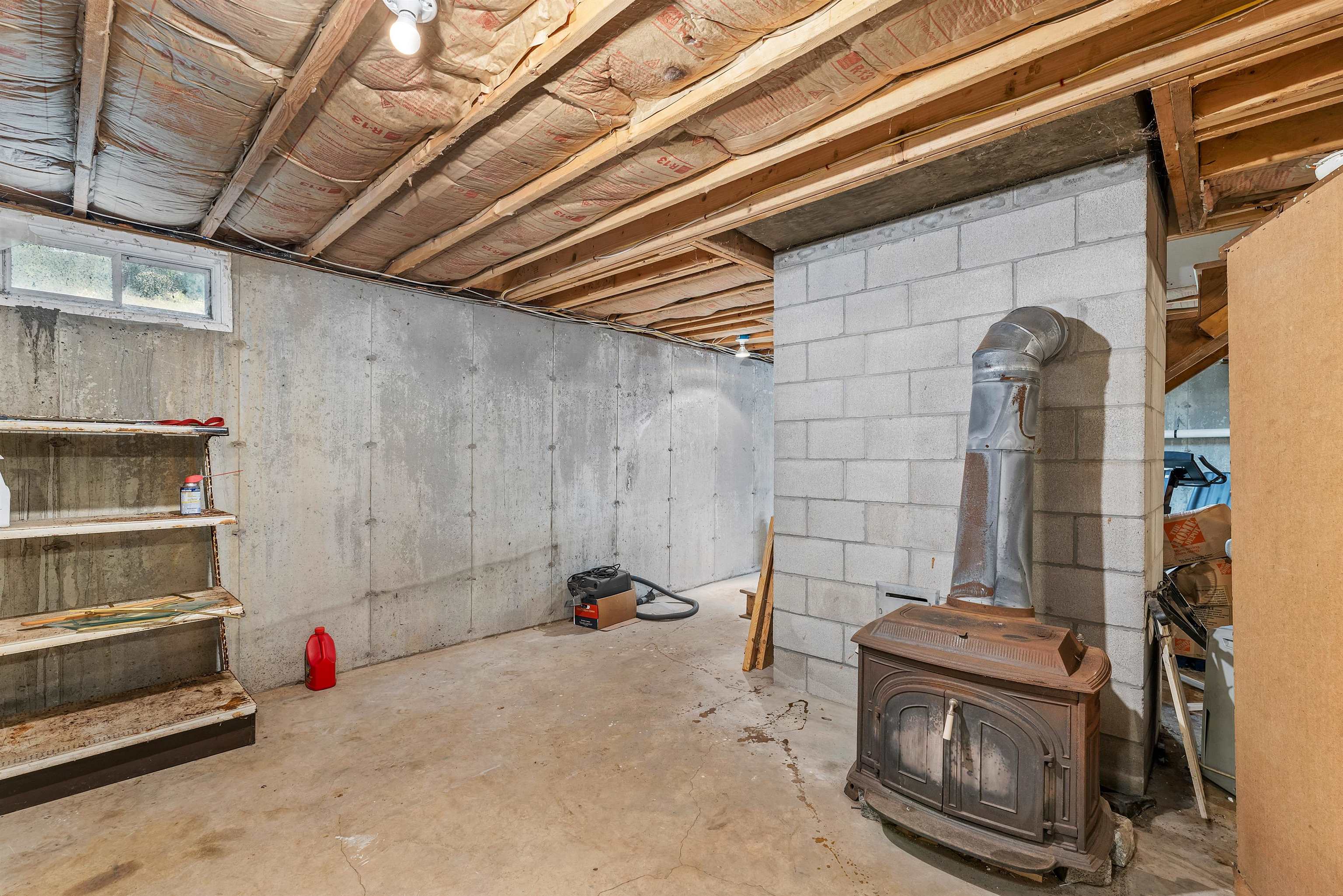 99 Clark Road Tilton, NH 03276 - Photo 21 of 40