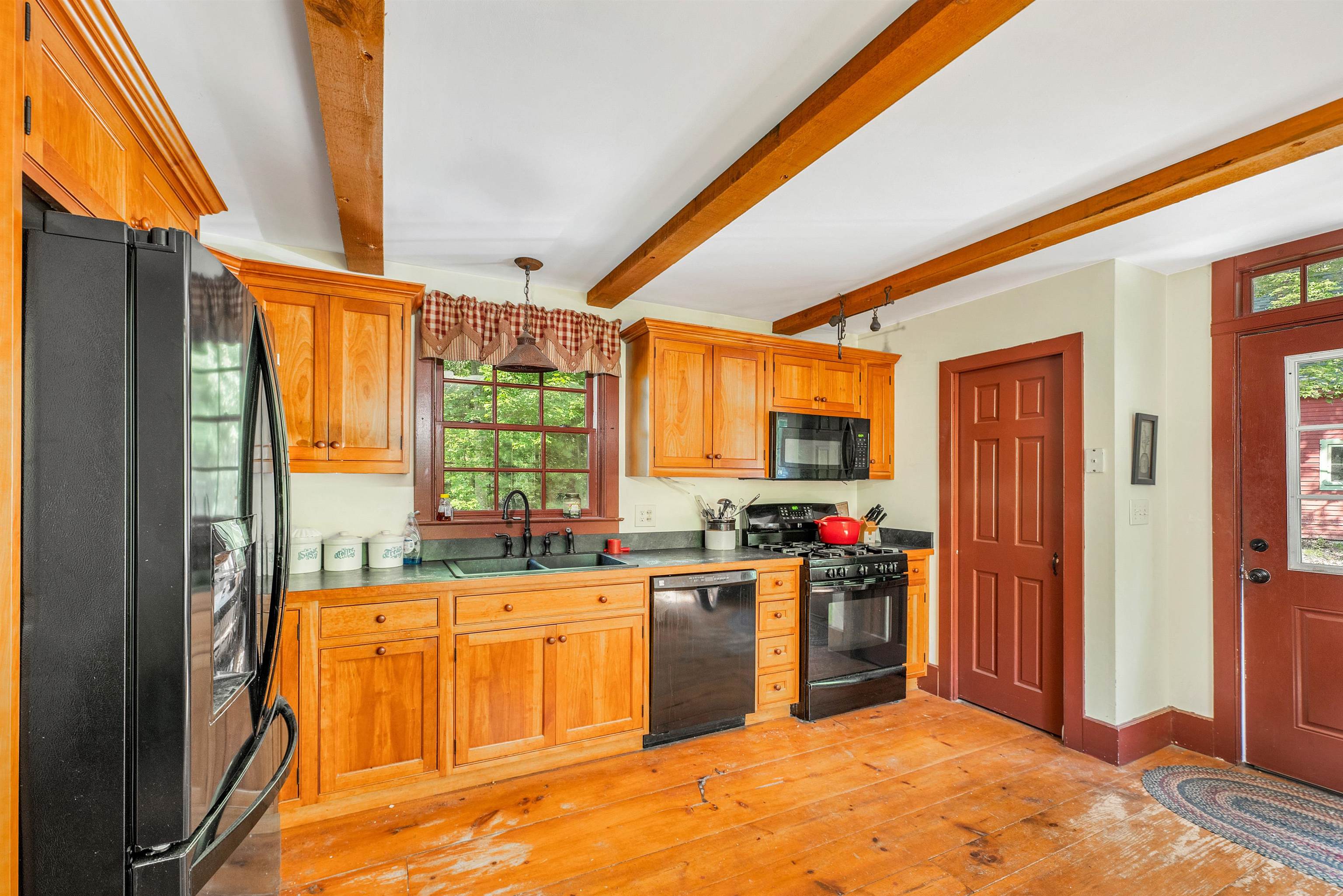 99 Clark Road Tilton, NH 03276 - Photo 37 of 40